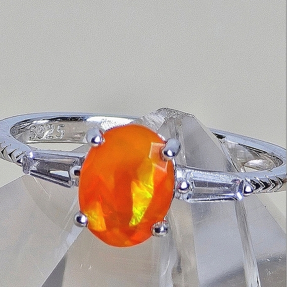 925 Sterling Silver Ring with Natural Orange Opal Gemstone - Picture 10 of 10